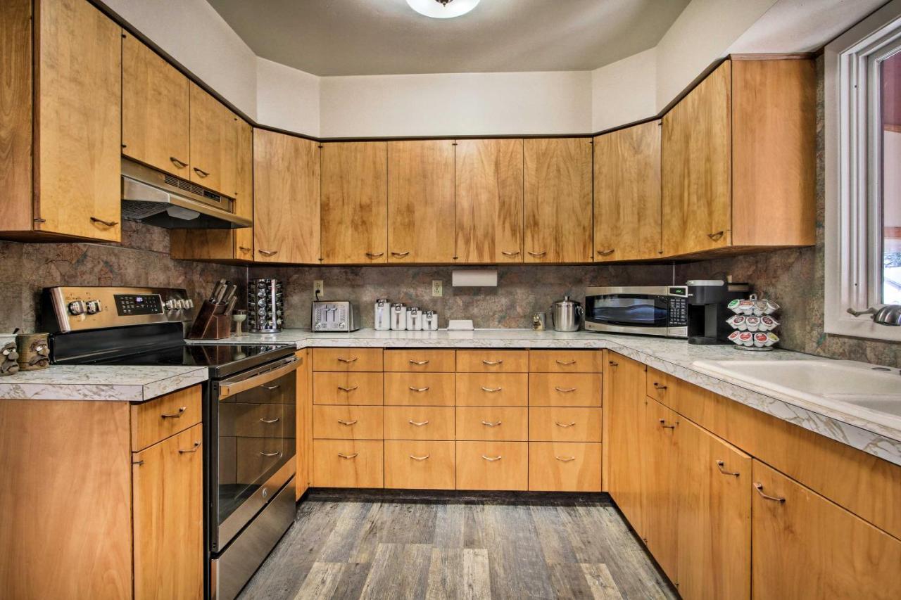 Cozy Choteau Home With Fire Pit, Grill, Yard! Bagian luar foto